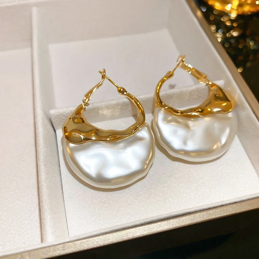 Retro Faux Pearl Earrings Irregular Shape Wrinkled Texture Geometric Earrings Light Luxury French Pearl Pendant Danglers
