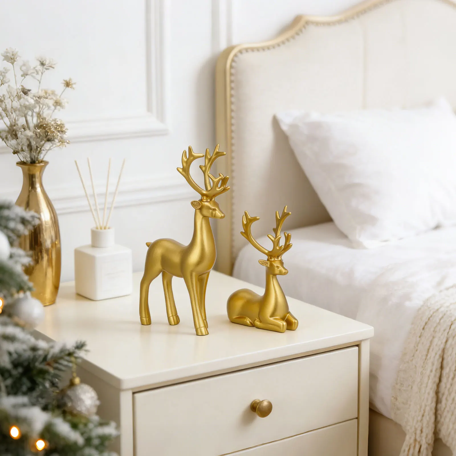 

2Pcs Decorative Resin Elk Xmas Desktop Ornaments Home Party Props Christmas Deer Ornament Holiday Decor Decorative Resin Elk