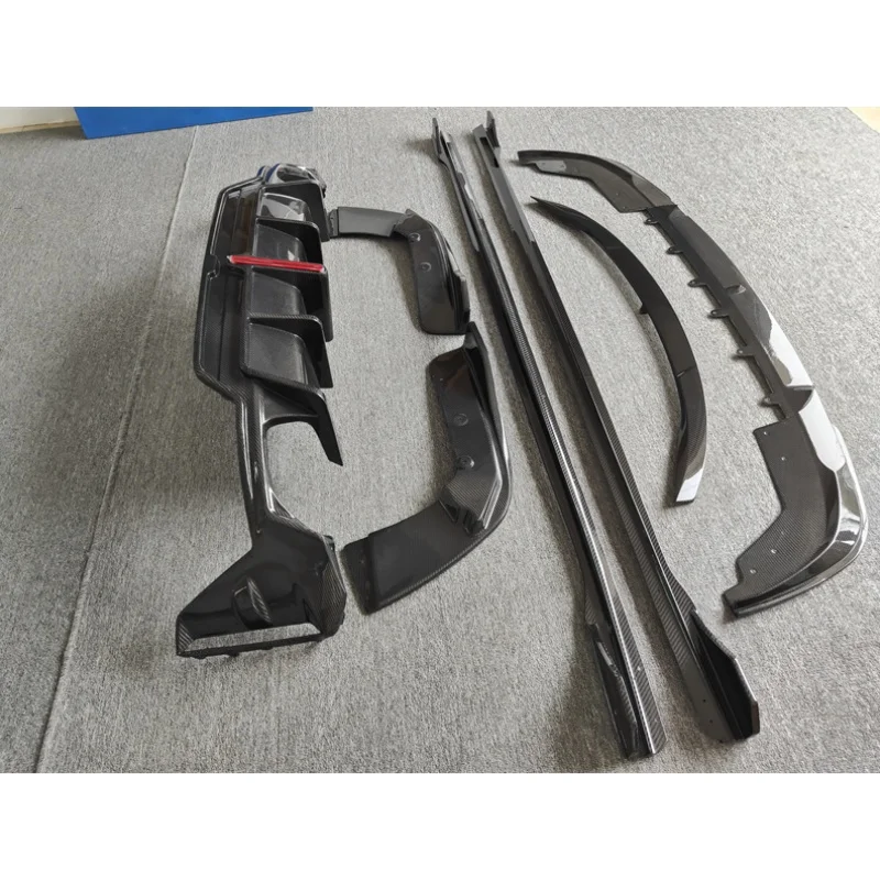 

For the 20-21 BMW 3 Series G20 G28 modified body kit, carbon fiber front bumper, lip side skirt, rear diffuser, rear spoiler