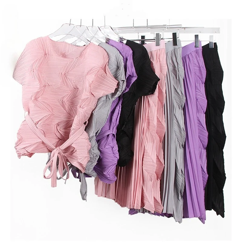 2025 الصيف قصيرة الأكمام التعادل تصميم أعلى + مرونة الخصر نصف الجسم تنورة قطعتين مجموعة مياكي غير النظامية فضفاضة مطوي المرأة مجموعة