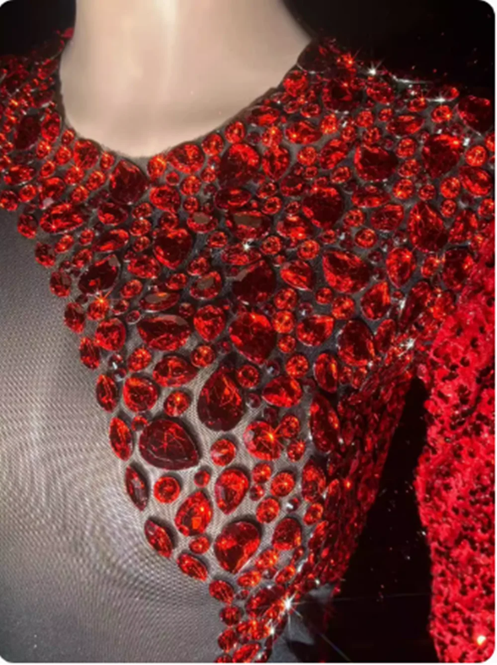 2025 새로운 뜨거운 판매 레드 다이아몬드 관점 드레스 패션 섹시한 파티 드레스 무대 패션 성능 드레스 yj443