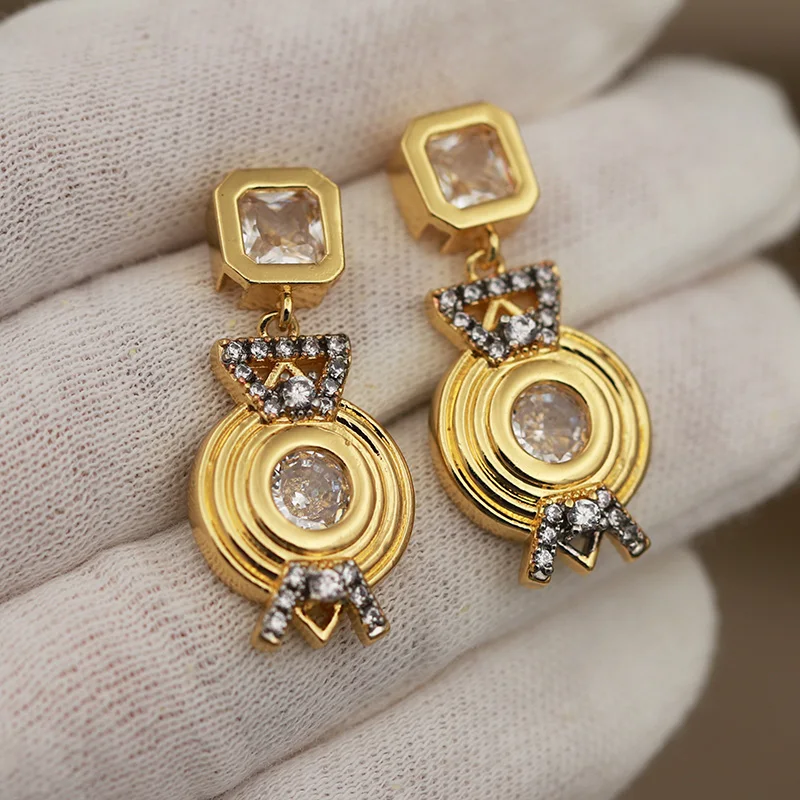 

New Sight Design Multicolor Crystal Geometric Stud Earrings for Women Fashion Brand Jewelry Delicate Zirconia Earrings