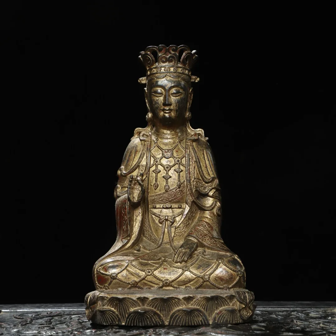 Old hand-caved Pure copper The Buddha statue is majestic and dignified in form, well-proportioned, and has an elegant color.