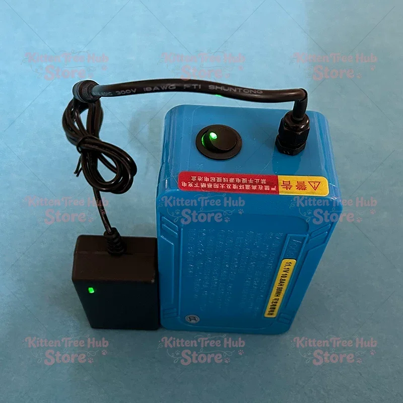 Inflatable cartoon doll battery giant panda polar bear doll suit inflatable lithium battery fan charger socks puppet app