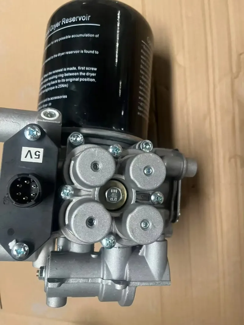 Dz96189361087 Original Complete Air Dryer Valve Filter for X5000 International Truck Spare Parts Air Dryer