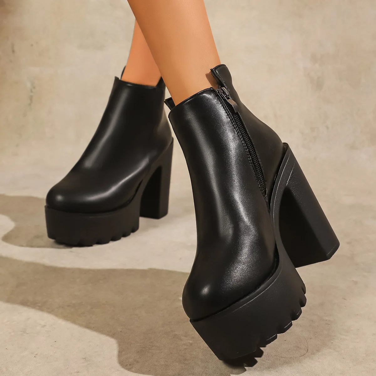 2025New Super High Heel Stiefel Hohe Ferse Schuhe Starke Ferse Kurze Stiefel Herbst Winter Wasserdichte Plattform Einzigen Frauen Stiefel – Detail 4