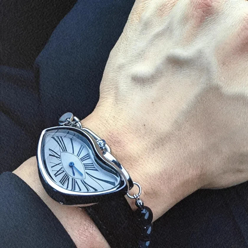 Alien Eclapse Melting Twist Y2K Reloj Pabellón Moda para hombres Moda Retro Diseño avanzado de Instagram