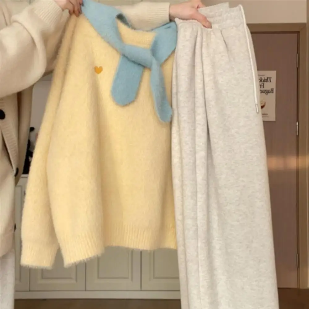 Korean Style Soft Yellow Knitted Sweater Women's Thickened Autumn Winter New Style Comfortable Loose Fit round Neck Long Sleeve