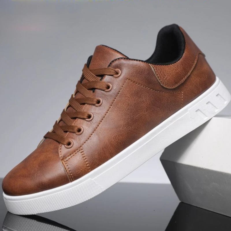 Zapatos clásicos de cuero para hombre, mocasines informales de plataforma que combinan con todo, zapatillas de cuero británicas, zapatos planos, nueva moda, primavera y verano