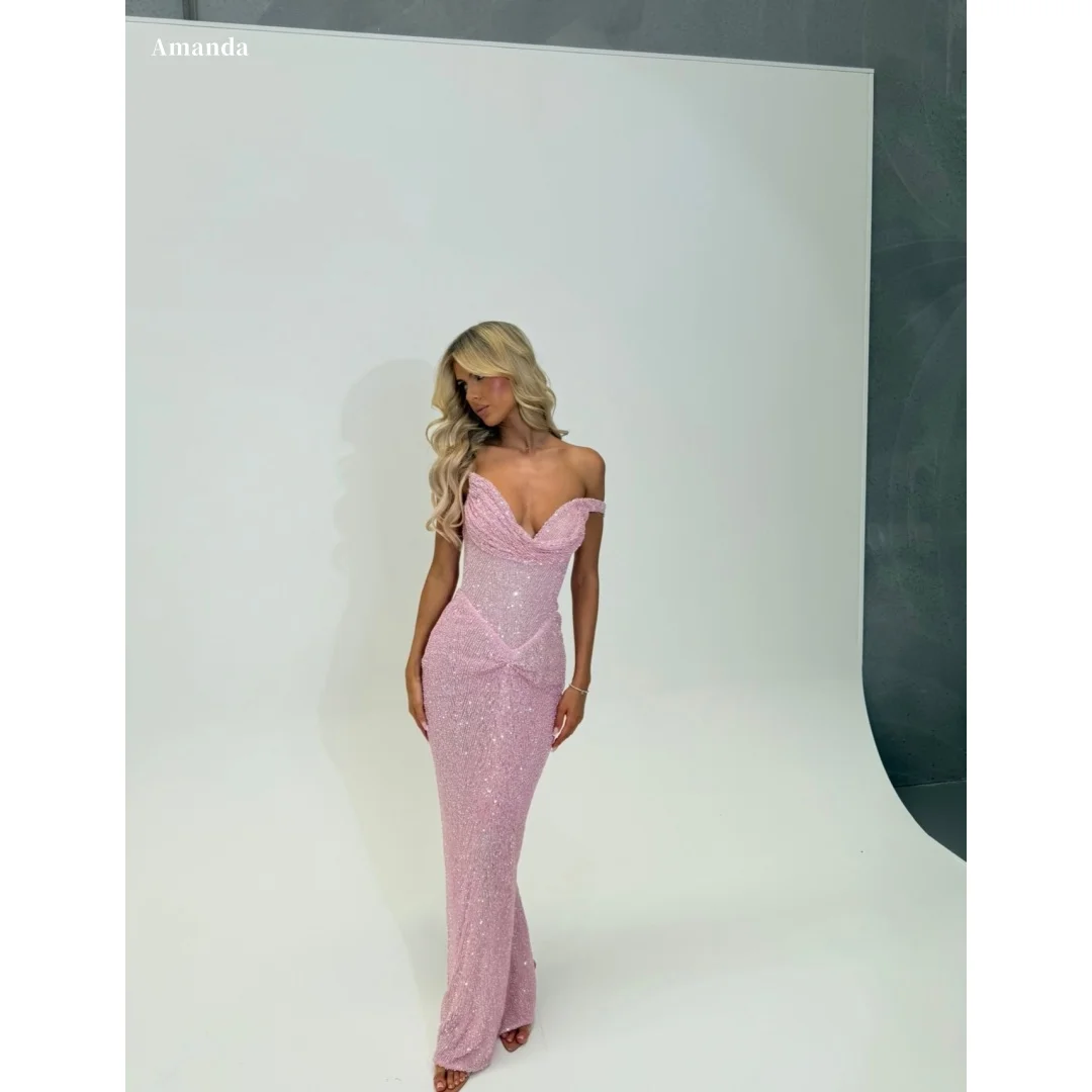 

Индивидуальный пошив: розовое вечернее платье с пайетками, открытыми плечами, элегантное, облегающее, для особых случаев.