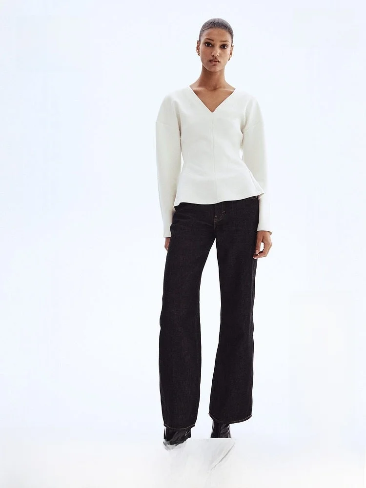 

Fashionable V-Neck Waist-Cinching Red Shirt for Women by H&M Elegant Style Commute Appropriate Long Sleeve Casual Wear