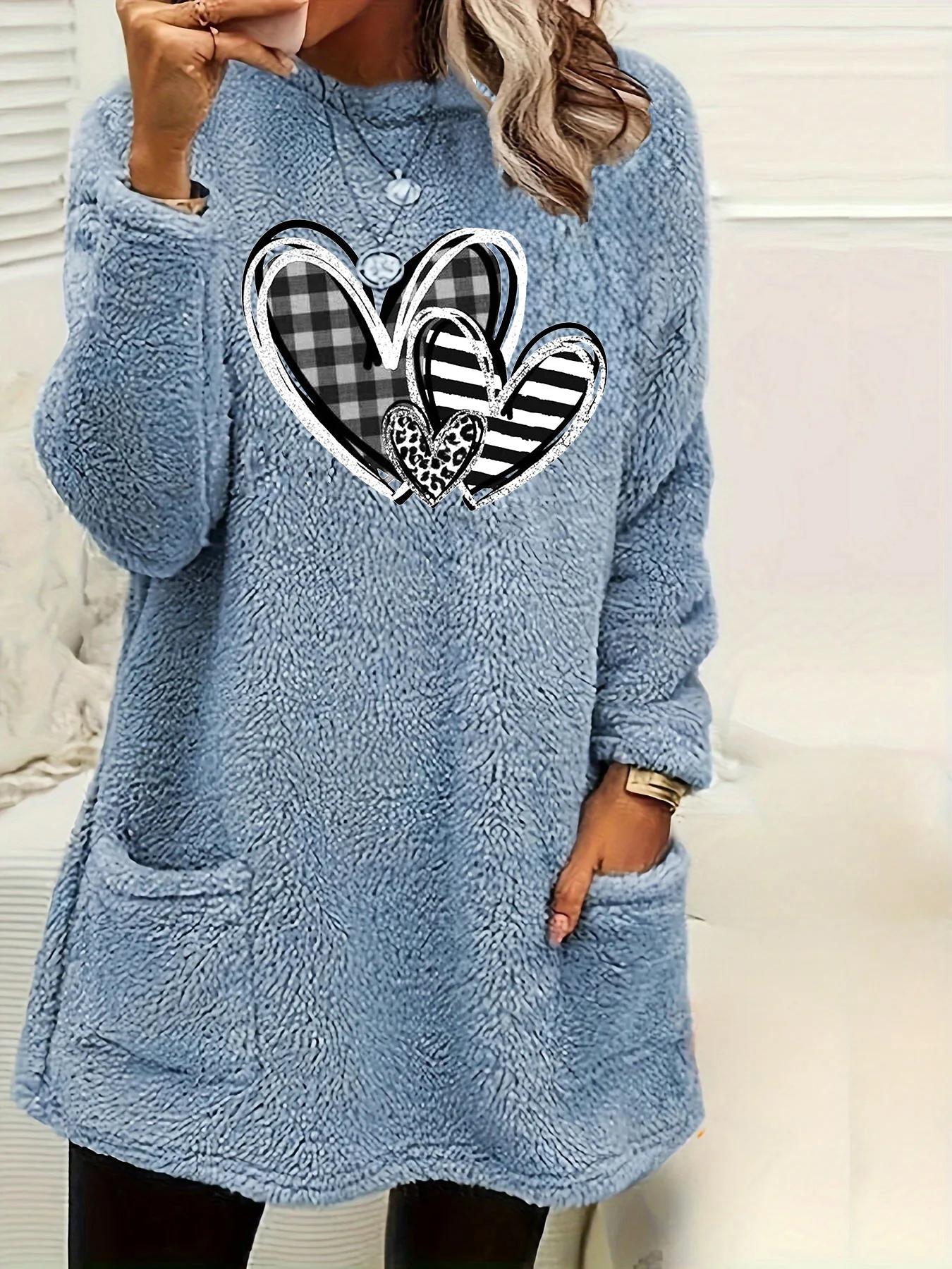 

Plus Size Women Fleece Sweatshirt Overlap Love Heart Printed Round Neck Soft Warm Sweater Casual Winter Long Sleeve Pullovers