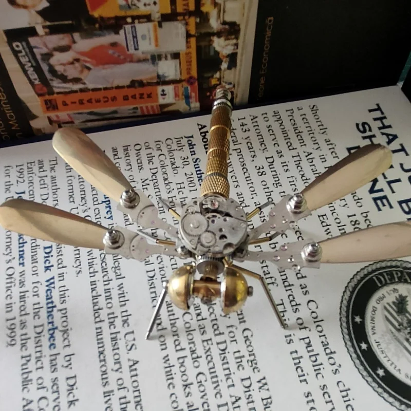 Mechanical insect fighting dragonfly metal model Handmade crafts Creative ornaments Bookcase decoration