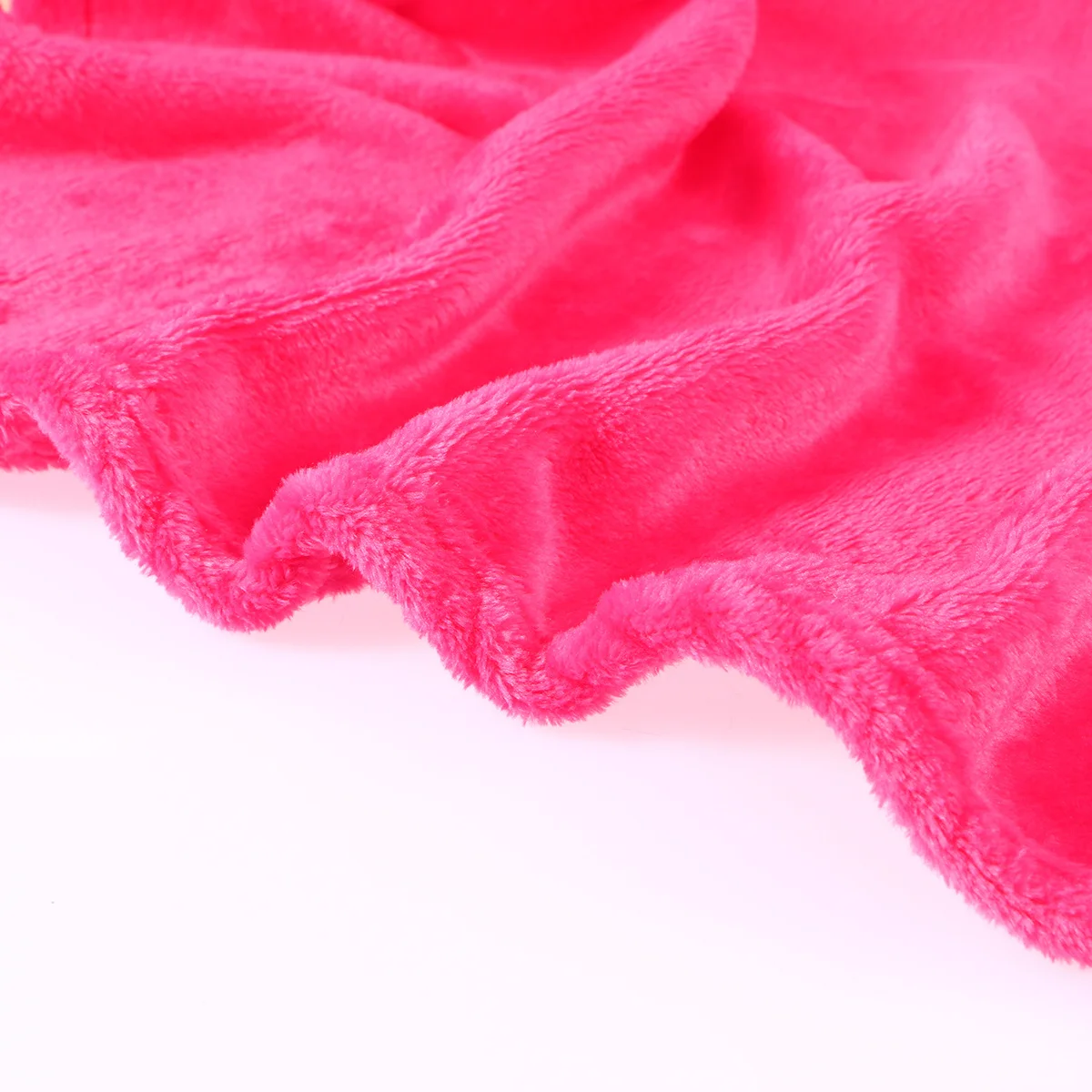 

Flannel Fleece Pet Blanket Cozy Warm Comfortable Lightweight Solid Color Rosy Extra Warm Elaborate Stitching