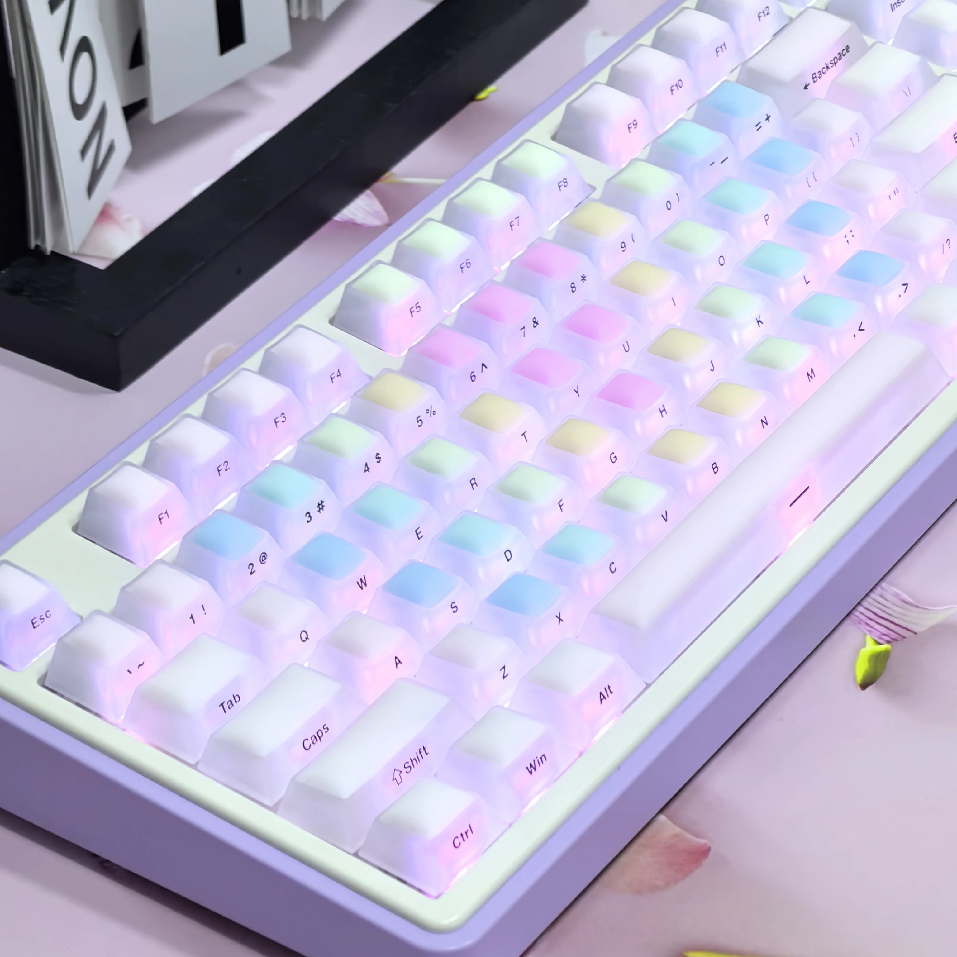 Rainbow Soft Candy Keycap Półprzezroczyste matowe białe grawerowane z boku nasadki na klawisze Cherry Pc 124 klawisze Śliczne przezroczyste matowe nasadki na klawisze