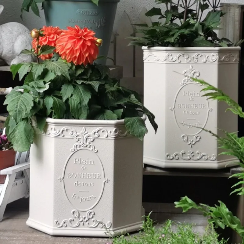 

Винтажный цветочный горшок из смолы, прочный горшок для цветов объемом в галлон с дренажными отверстиями для декора балкона, сада, использования в помещении и на улице