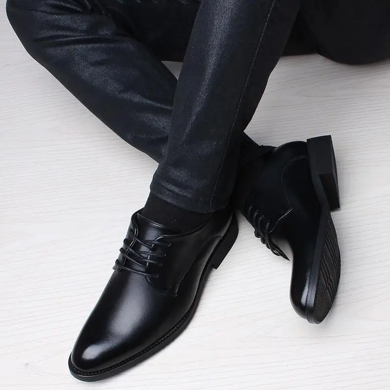 Zapatos de vestir puntiagudos para hombre, calzado de negocios de cuero, para boda, Social