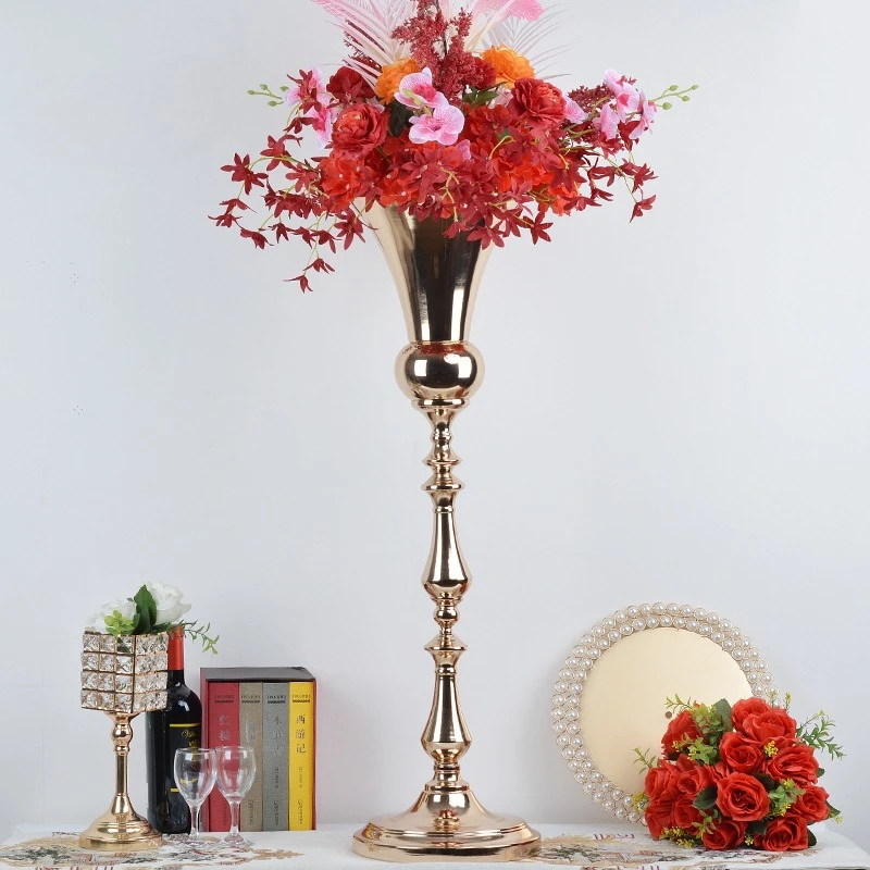 Creative European wedding supplies electroplated wrought iron road wedding arrangement golden flower utensils dining