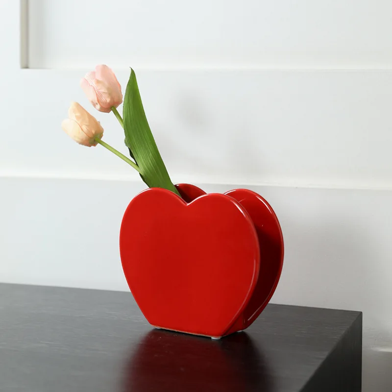 Creative Ceramic Heart-shaped Vase Ornament for Living Room Entryway Flower Arrangement Room Dining Room Ceramic Heart Vase Gift