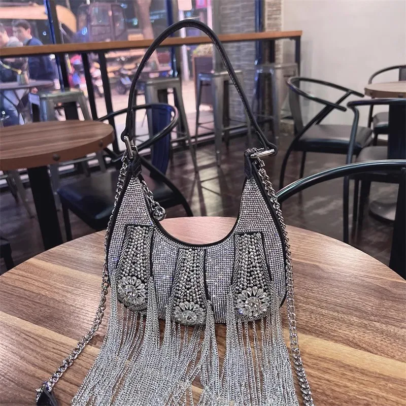 

Spring and Summer New Fashion Rhinestone One Shoulder Crossbody Tassel Bag Banquet Dress Chain Underarm Handheld Women's Bag