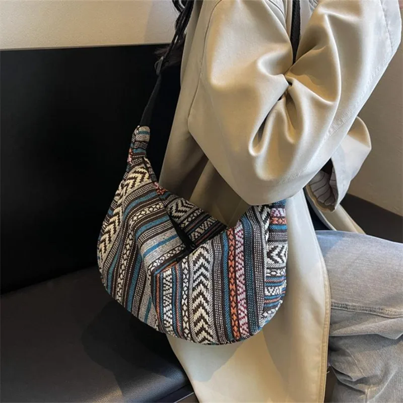 Gestreiftes Muster, Umhängetasche im Tribal-Stil, faltbare Umhängetasche mit Reißverschluss, handwaschbares, lackiertes Futter mit Flaggenmotiv – Detail 19