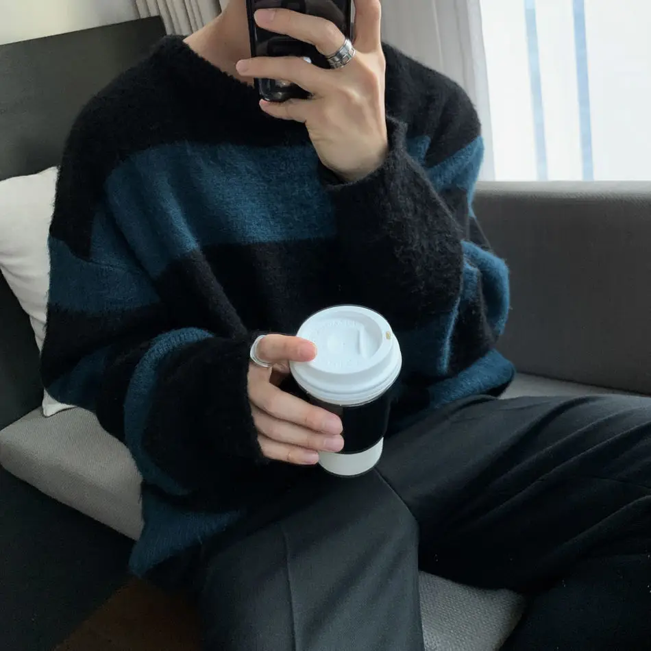 Knitted Striped Sweater Men O Neck Patchwork Design Soft Loose Sweater Top Trendy Male Fashion Korea Jumper Pullover