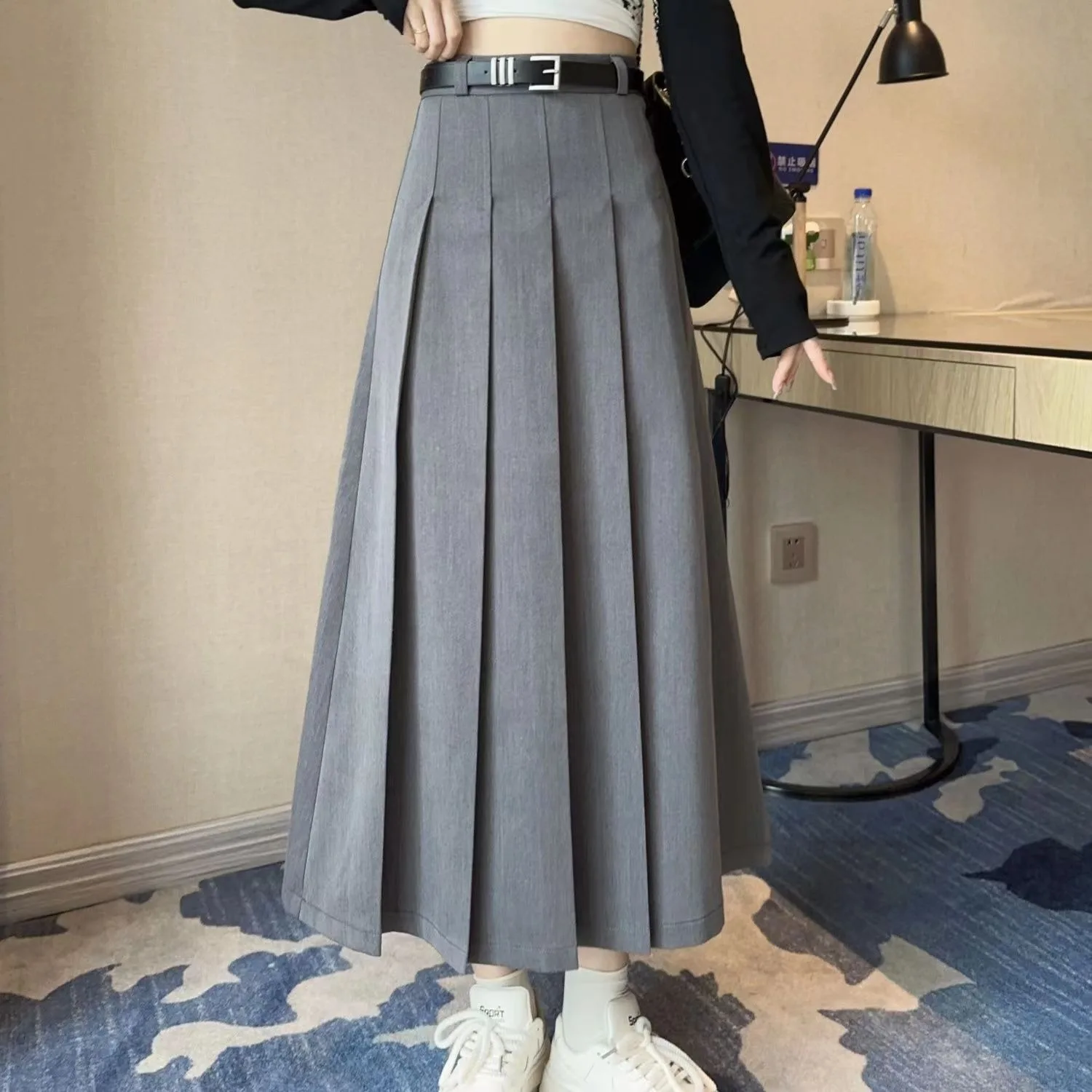 Pleated Skirts Women Solid Simple Loose Fashion Cleanfit Korean Fashion Designed Preppy Harajuku Aesthetic Clothes Y2k Skirt