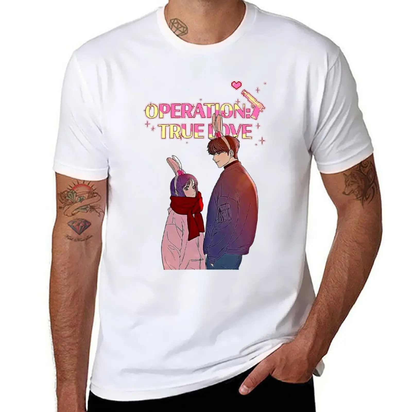 Операция: True Love — футболка Su-ae Shim & Eunhyeok Go, мужские футболки с рисунком, незаменимая футболка, футболка Операция: True Love — футболка Su-ae Shim & Eunhyeok Go, мужские футболки с рисунком, незаменимая футболка, футболка