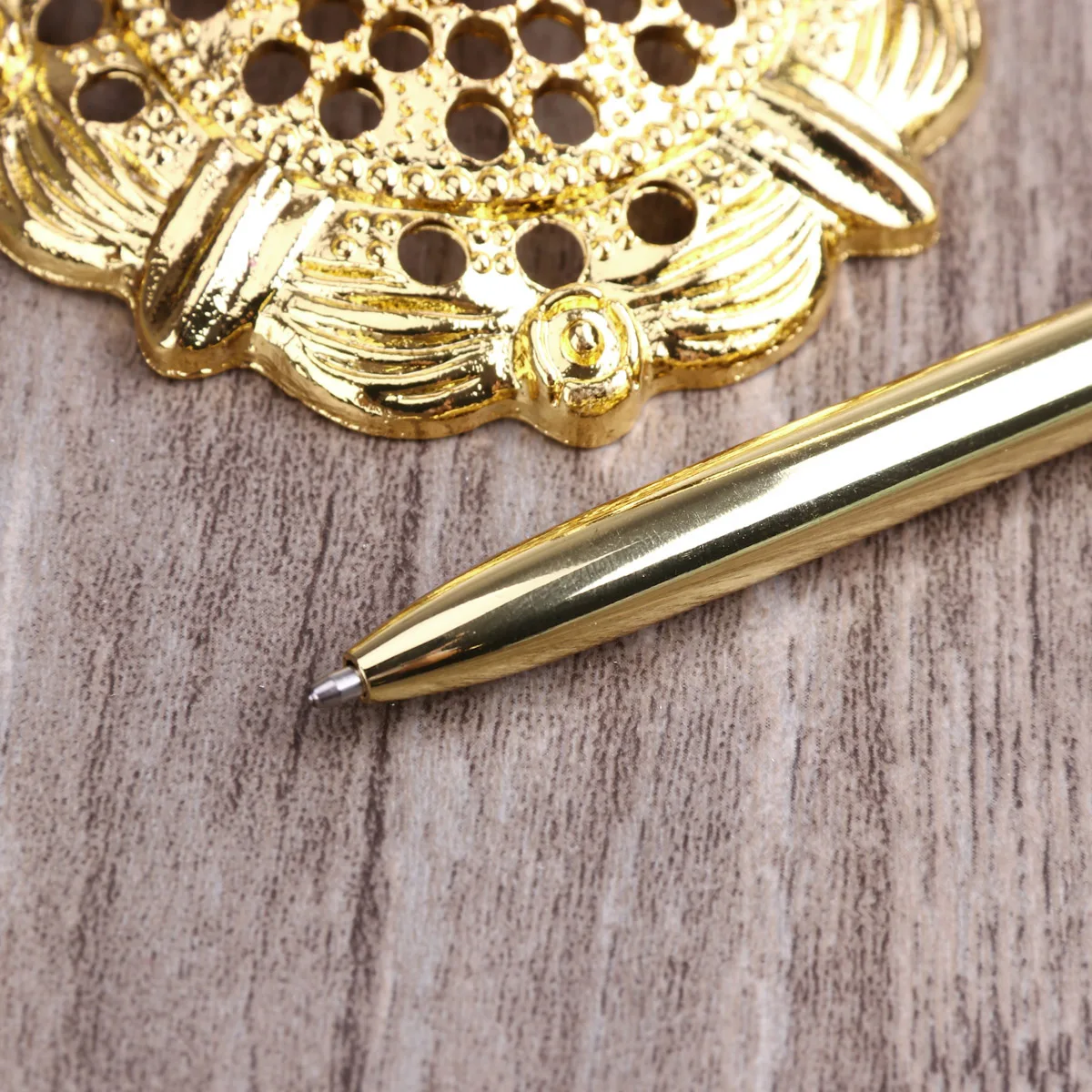 

Golden 16cm Pen Bridal Signing Pen Hollow Round Holder Rotatable 360degrees Wedding Bridal Guest Book Pens Writing Tools