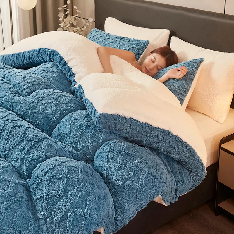 

Плюшевое одеяло Premium Tafu Velvet, уютное и толстое, с теплым наполнителем, мягкое и нежное для кожи, изготовлено из высококачественного полиэстера.