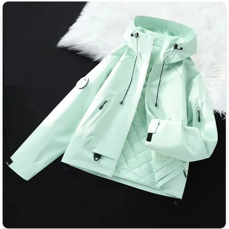 New Warm Women's Submachine Jacket Three In One Autumn Winter Windproof Breathable Outdoor Mountaineering Jacket Cotton Jacket