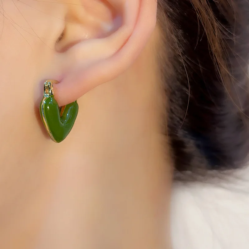2024 Fashion New Style Temperament Earrings Love Drop Glazed Earrings Small Exquisite Light Luxury High Grade Versatile Earrings