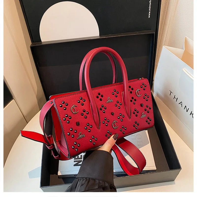 2025 Retro High-quality Hollowed-out Tote Bag Handbag, Large-capacity Single-shoulder Underarm Crossbody Women's Bag