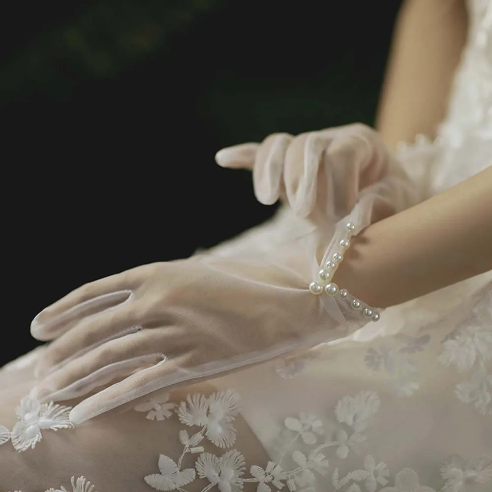 Short White Pearls Bow Wedding Bridal Lady Finger Gloves Summer Hand-made Transparent Tulle Gloves