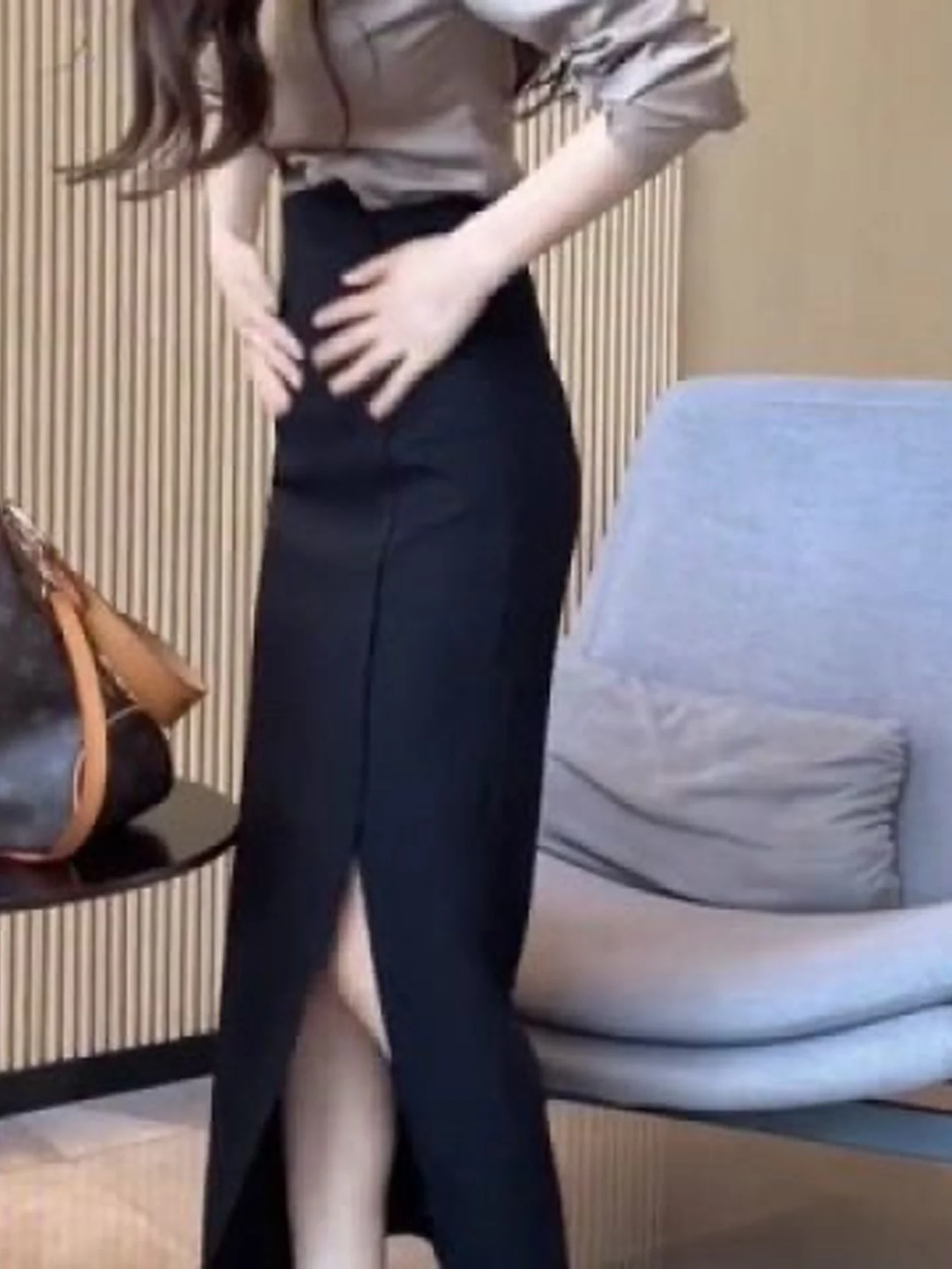Elegant High Waist Asymmetrical Midi Skirt for Women Side Slit Commute Style Black Slim Fit A-Line Skirt New Autumn Collection
