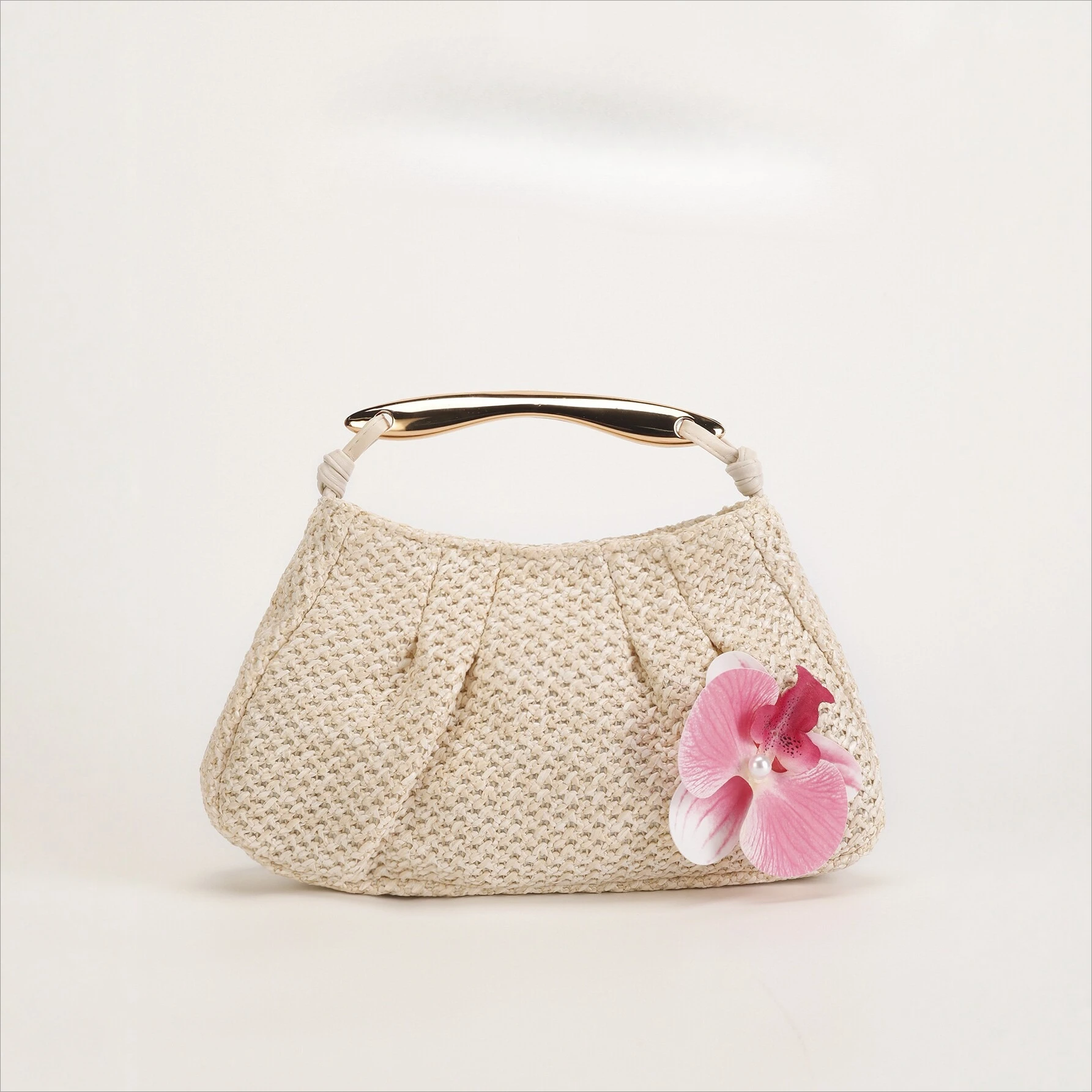 

Handwoven straw handbag women's summer new flower decoration niche high-end handbag casual outing
