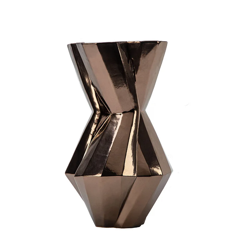 

Origami ceramic gold vase, creative ceramic ornament, modern simple and fashionable home decoration ornament