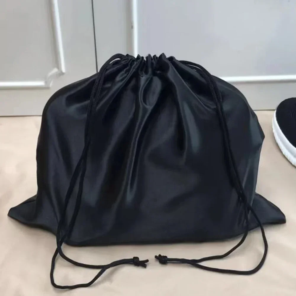 S/M/L/XL/XXL Schwarzes Seidenmaterial Kordelzug Aufbewahrungstasche Schuhe Handtasche Perückenstaub Kordelzug Verpackungsbeutel Kann aufgedruckt werden Logo – Detail 7