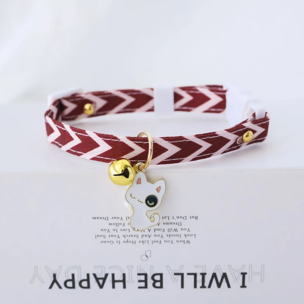 Милый-мультяшный-ошейник-для-питомцев-с-колокольчиком-безопасной-застежкой-очаровательное-украшение-для-котят-и-щенков-декоративный-ошейник-в-стиле-каваи-для-маленьких-животных