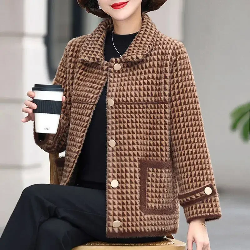 

Mom spring mink velvet jacket foreign fashion middle-aged and elderly women's clothing spring and autumn suit wide too hairy