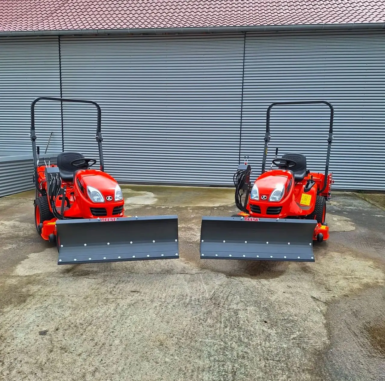 

Kubota GR2120 diesel lawn mower, performance features lawn picker - for garden tool accessories