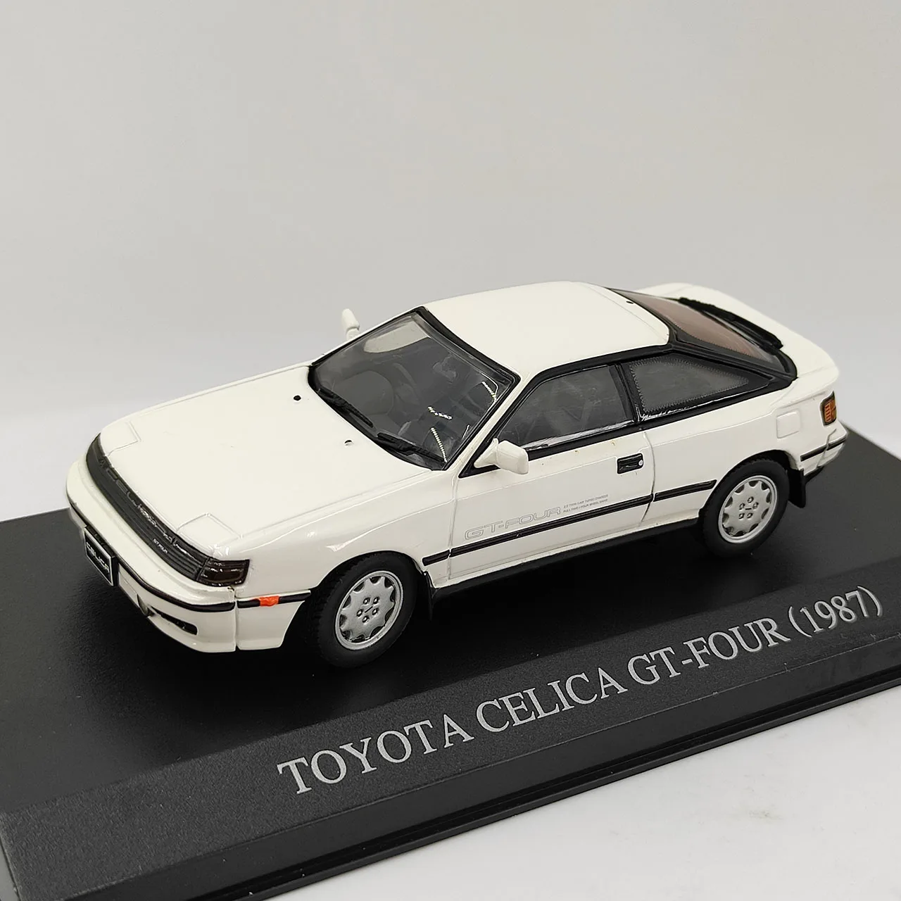 

DISM 1:43 Scale Toyota CELICA GT-FOUR 1987 Alloy Car Model