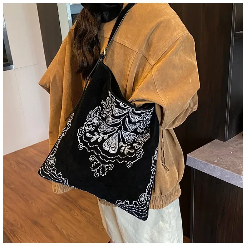 

Solid Color Large Capacity Women's Bags on Sale 2025 New Autumn Retro Crossbody Bags Suede Pattern Women's Shoulder Bags