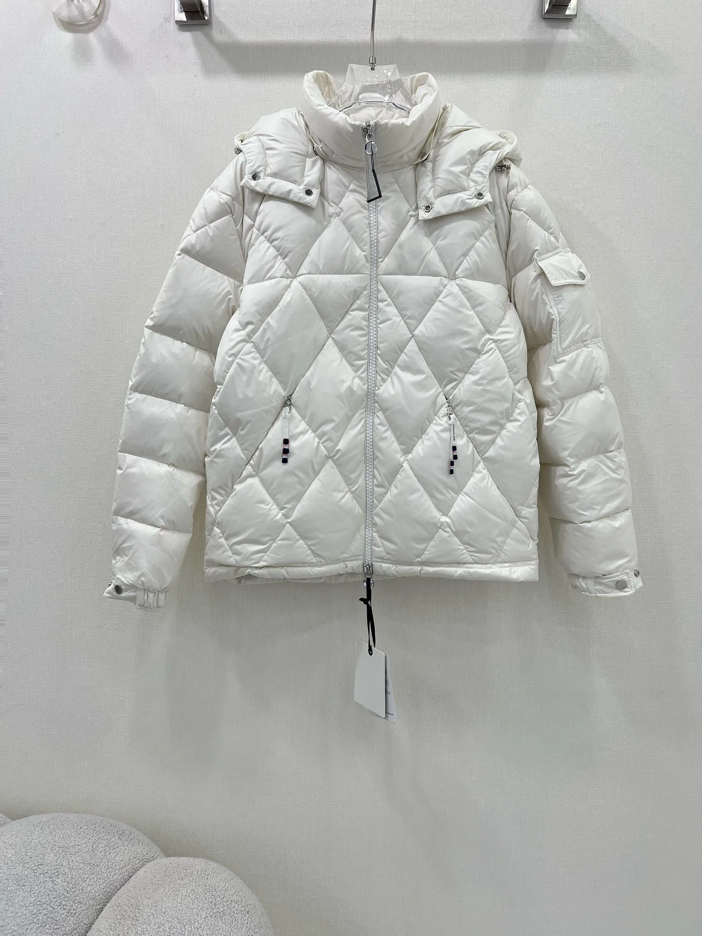 2024 Winter Fashion New Women's ClothingDiamond Embossed with Zipper Contrast Color Braid White Goose Down Down Jacket 1010