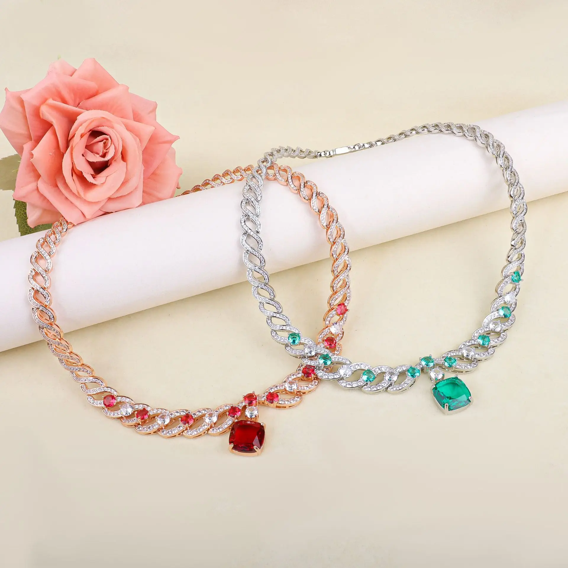 

European American Style Luxury Exaggerated Necklace Vintage Clavicle Chain Daily Commuting High Grade Jewelry for Women