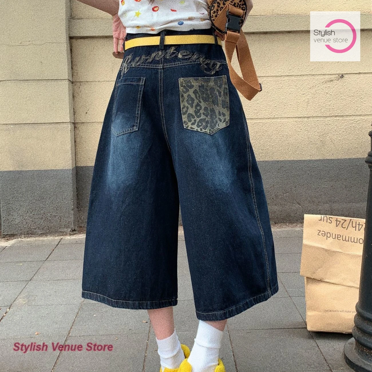 American retro Leopard-lettered embroidered denim cropped trousers for women's summer new fashion loose slim wide-leg shorts.