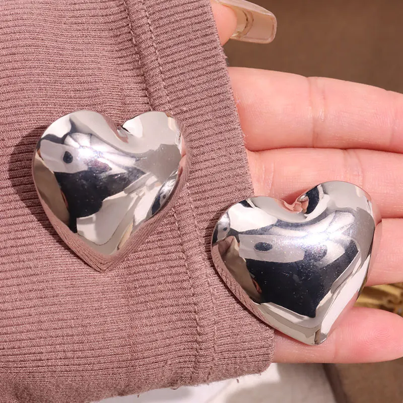 Exaggerate Metal Silver Color Glossy Heart Earrings for Women Girl Simple Trendy Punk Ear Stud HUANZHI 2023 NEW