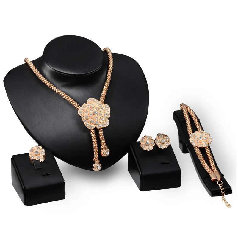 Set di gioielli in lega esagerata moda placcato oro collana di strass geometrici orecchini bracciale banchetto nuziale regali di compleanno