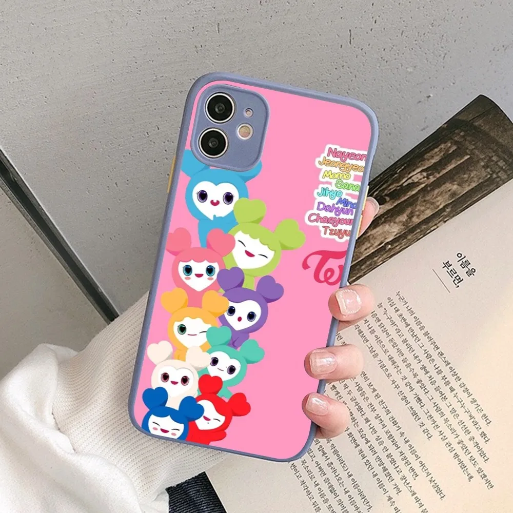 Casing ponsel KPOP T-TWICE perempuan, casing penutup Matte transparan untuk iPhone 14 11 12 13 Mini Pro Max 8 7 Plus X XR XS MAX