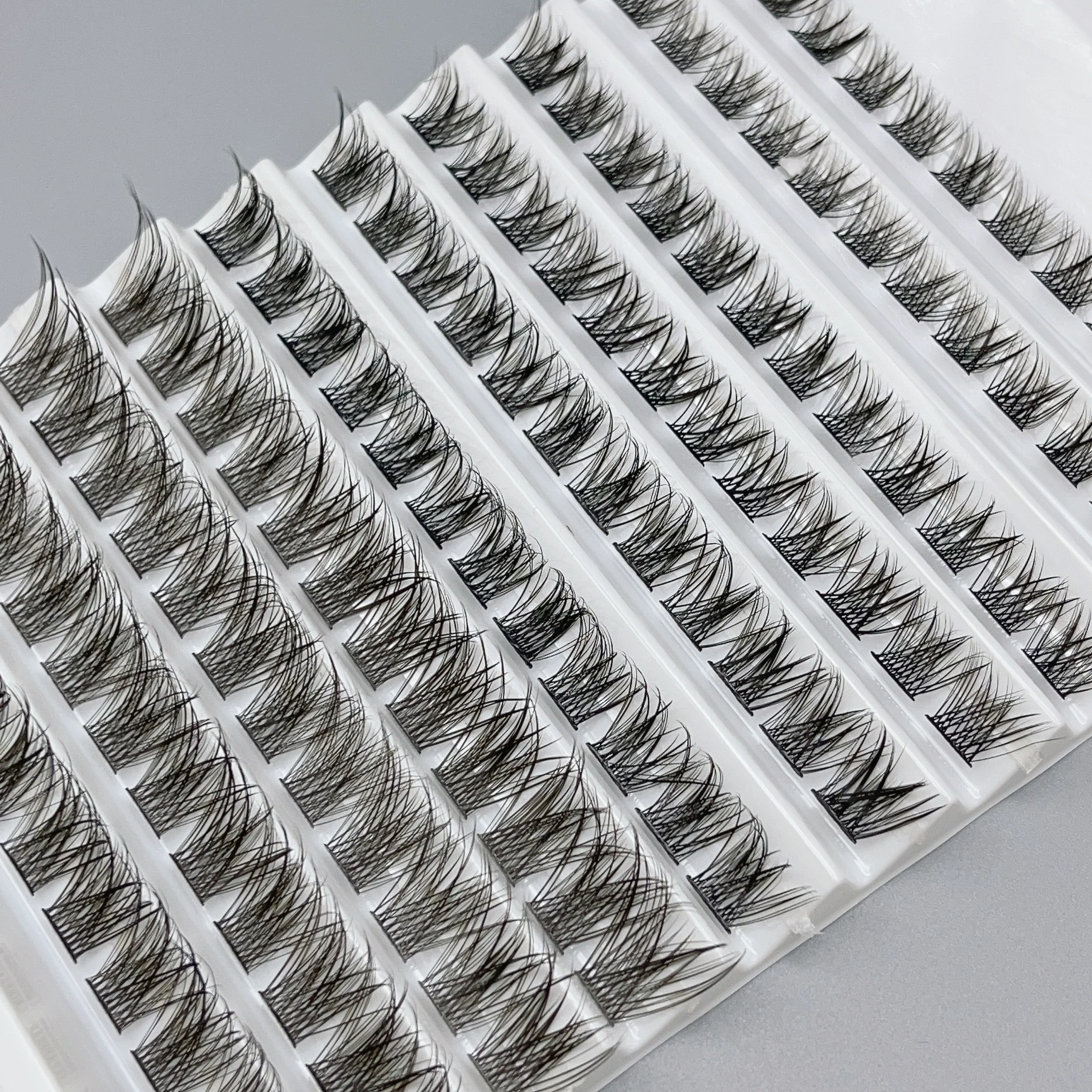 10 Rows  Individual Cluster Eyelash  -  Natural Eyelash Extensions 8-16MM Mixed Length D Curly Individual Eyelash Clusters -40D